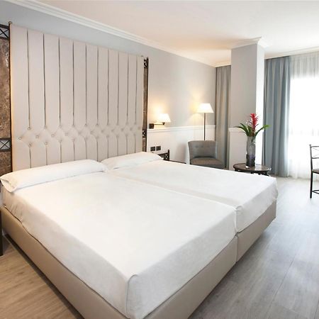 לוגרוניו Hotel Gran Via מראה חיצוני תמונה