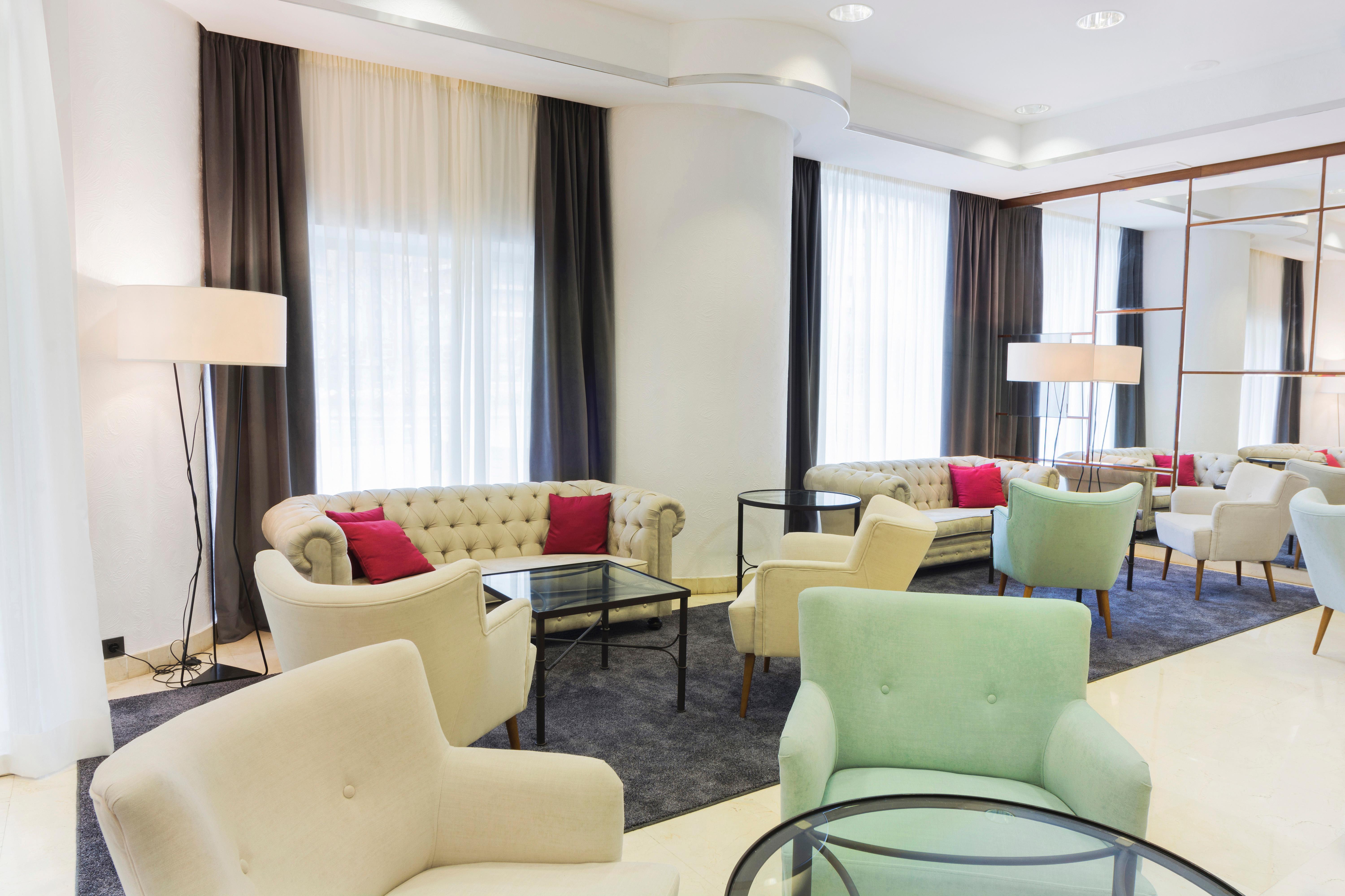 לוגרוניו Hotel Gran Via מראה חיצוני תמונה