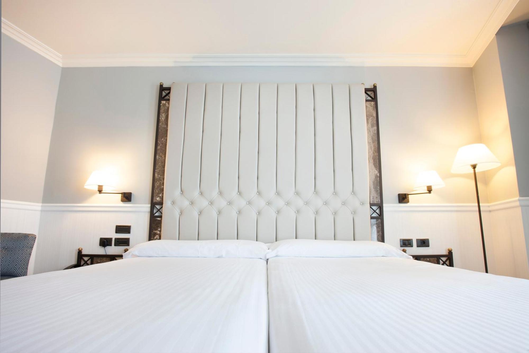 לוגרוניו Hotel Gran Via מראה חיצוני תמונה