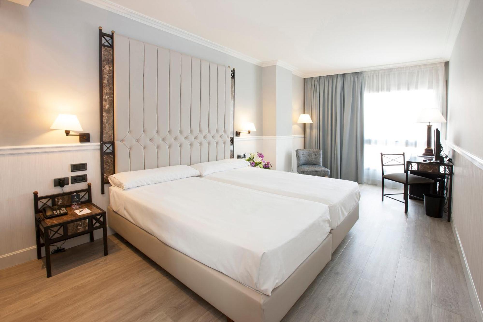 לוגרוניו Hotel Gran Via מראה חיצוני תמונה