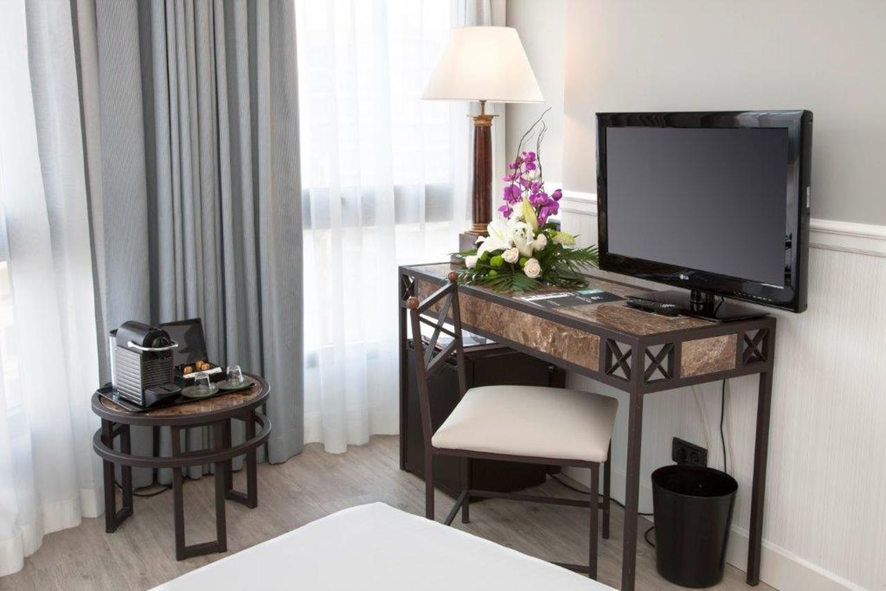 לוגרוניו Hotel Gran Via מראה חיצוני תמונה