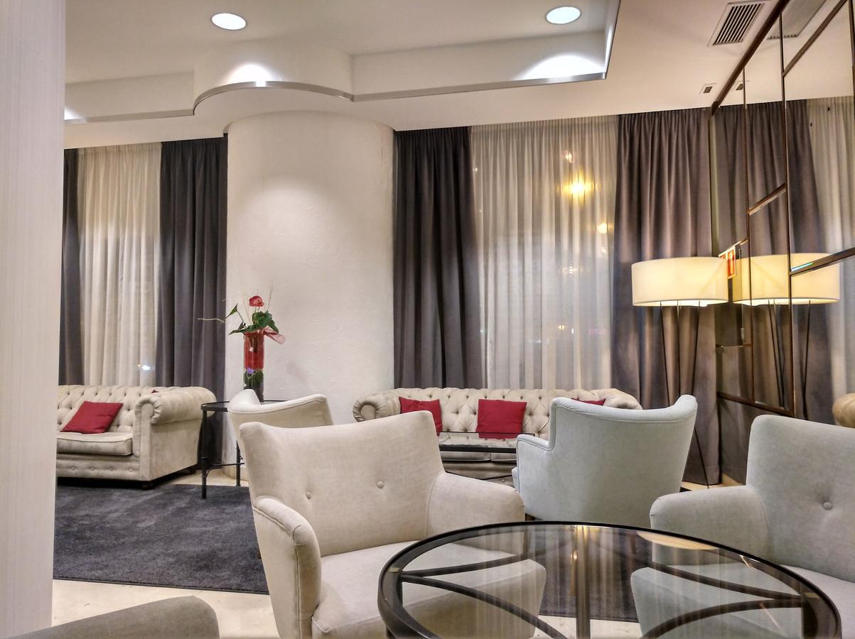 לוגרוניו Hotel Gran Via מראה חיצוני תמונה